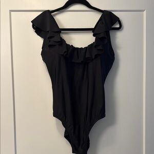 JCEEW 6 EUC Black Ruffle One-Piece Swimsuit